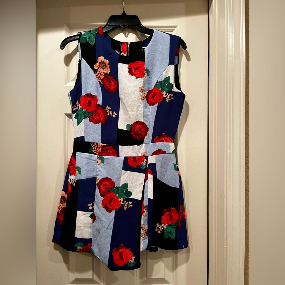 Floral romper size small